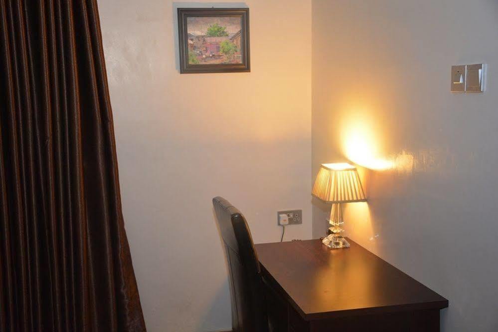 Fryburg Suites Aliayabiagba Dış mekan fotoğraf
