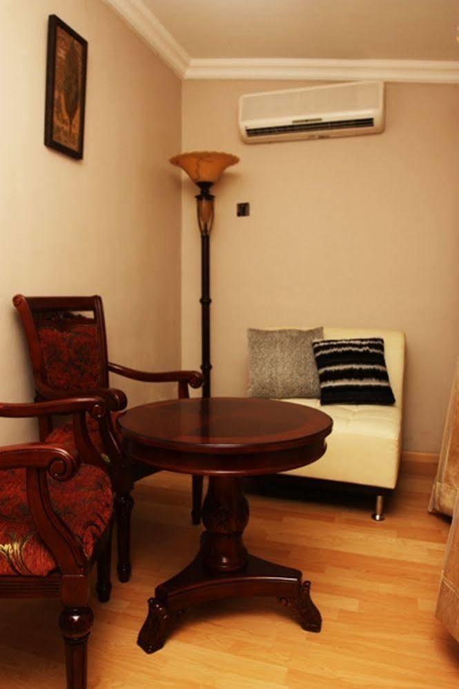 Fryburg Suites Aliayabiagba Dış mekan fotoğraf