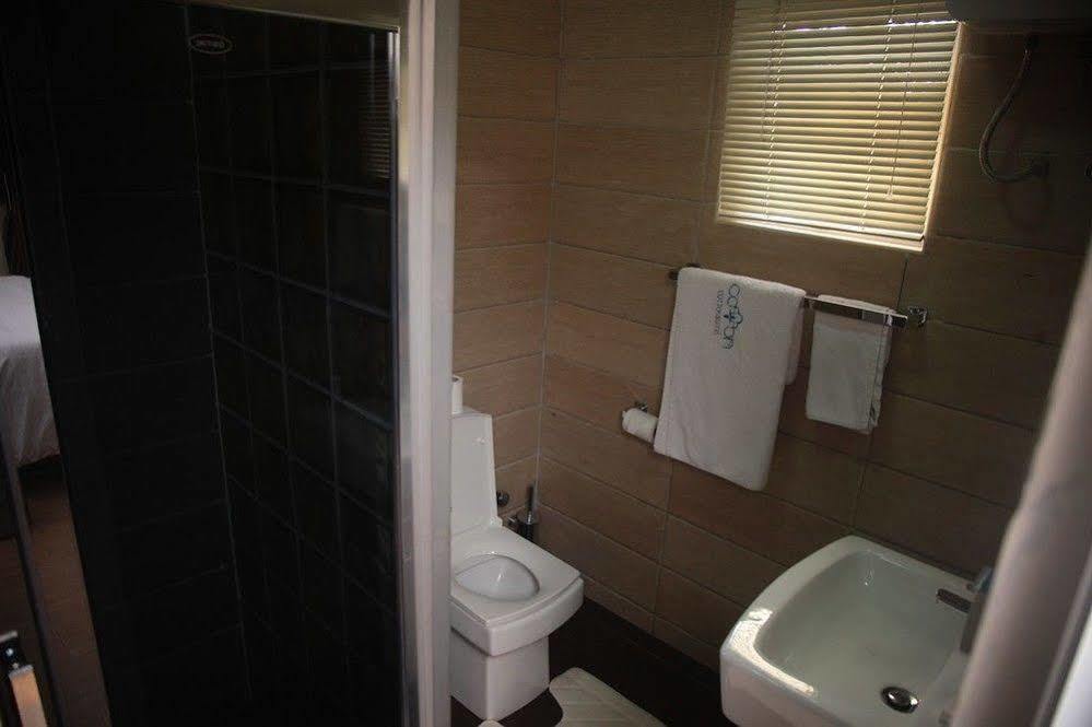 Fryburg Suites Aliayabiagba Dış mekan fotoğraf