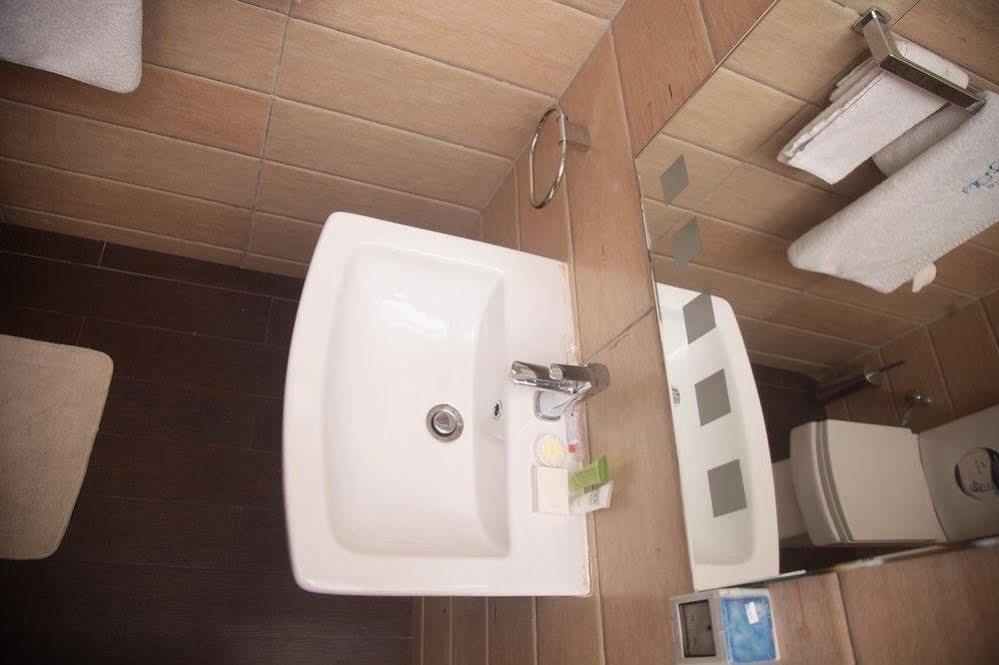 Fryburg Suites Aliayabiagba Dış mekan fotoğraf